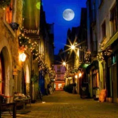 Apartamento Latin Quarter Luxury Galway Exterior foto