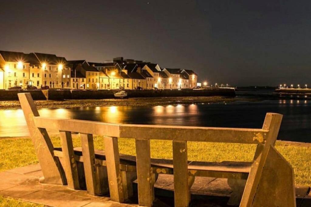 Apartamento Latin Quarter Luxury Galway Exterior foto