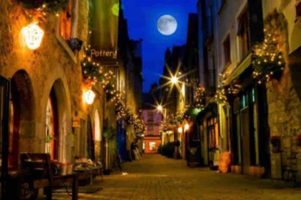 Apartamento Latin Quarter Luxury Galway Exterior foto