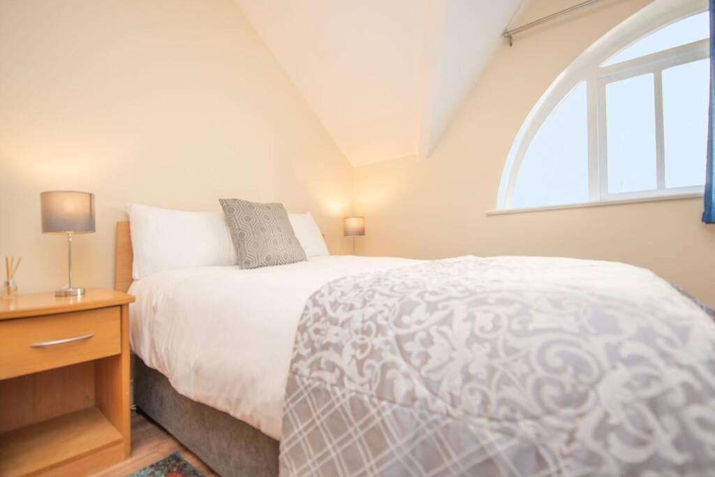 Apartamento Latin Quarter Luxury Galway Exterior foto